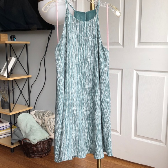 Shift dress - Picture 1 of 6